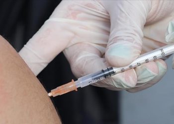 New Zealand sets 90% vaccination target to end strict COVID-19 restrictions