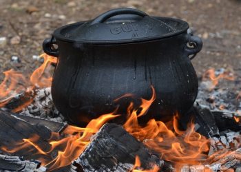 ‘We’ve returned to firewood’, Nasarawa residents lament high cost of cooking gas