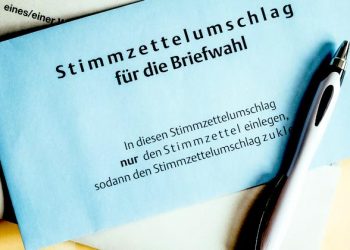 After German election loss, mooted Merkel replacement to quit