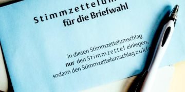 After German election loss, mooted Merkel replacement to quit