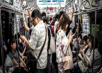 Mexico’s richest man agrees to rebuild collapsed subway line