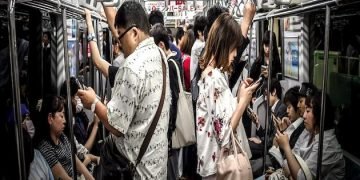 Mexico’s richest man agrees to rebuild collapsed subway line
