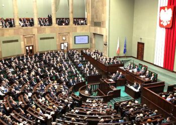 Polish controversy as officials say EU laws violate constitution