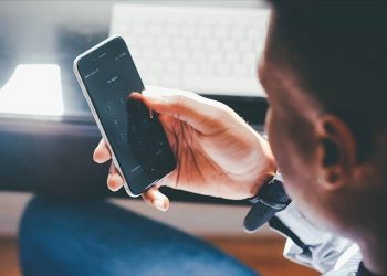 Tech addiction triggers procrastination: Expert