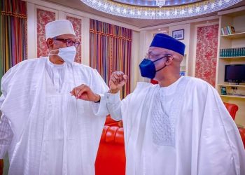 Days after swearing not to see Buhari again, Pastor Bakare crawls back to Aso Rock