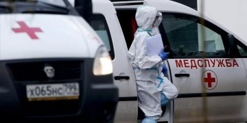 Russia’s coronavirus cases, deaths soar with new record