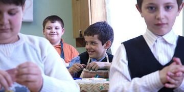 As Covid infections, deaths rise, Moscow closing schools, businesses