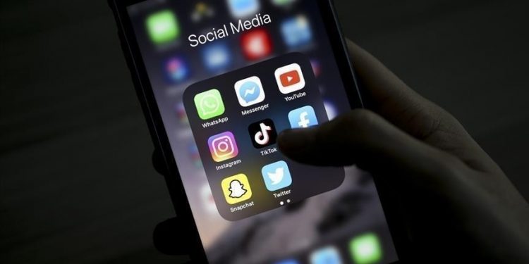 Australia plans tough law for social media platform to protect children