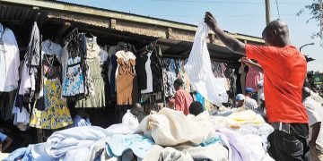 Second-hand clothes steal show in poverty-hit Zimbabwe