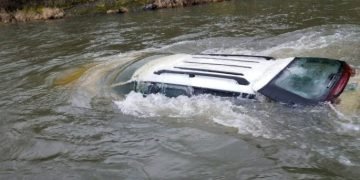 Two killed as vehicle plunges into Ososa River