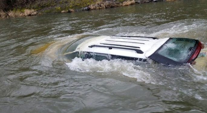 Two killed as vehicle plunges into Ososa River