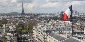 France calls for end to fishing rights row with UK