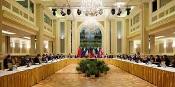 Iran, China top FMs discuss Vienna talks, IAEA cooperation