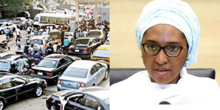 Fuel Subsidy Removal: Buhari regime to give Nigerians N5,000 transport allowance