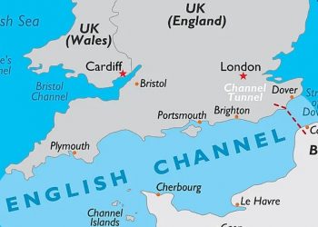 Smugglers at UK Chanel collect €2 million per kilometre to cross migrants: Report