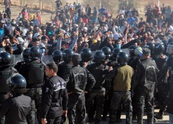Protests against landfill mounts in Tunisia amid clashes