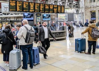 Planes packed as international tourists return to US