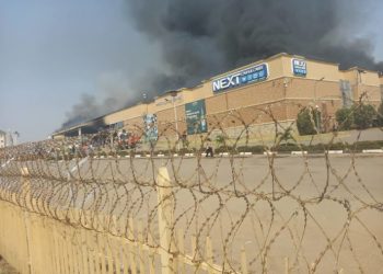 JUST IN: Fire engulfs Abuja Next Cash & Carry supermarket