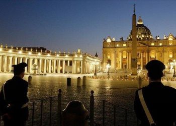Canadian Indigenous leaders postpone trip to Vatican
