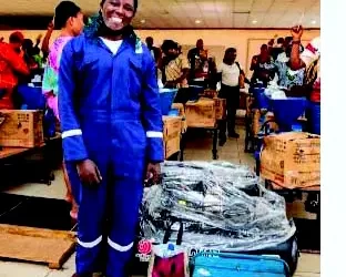 Edos in diaspora brings succour to widows, female vulcaniser