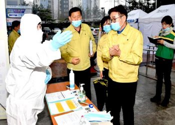 While Covid cases rise, S. Korea hesitates imposing new restrictions