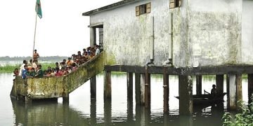 14 dead, 51,000 evacuated after flooding in Malaysia