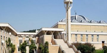 France shuts mosque, says imam preached violence against non-Muslims