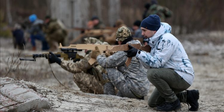Ukrainian civilians receive military training
