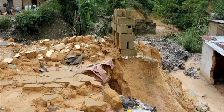 Death toll rises to 200 in Congo’s flood