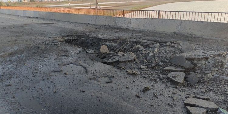 Ukraine strikes Chonhar bridge to Crimea, says Russia