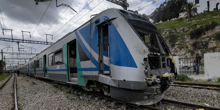 Train derailment kills 2, injures 31 in Tunisia
