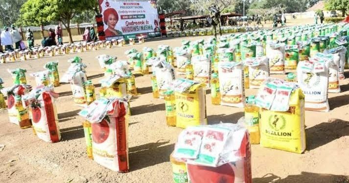 Economic Hardship: 5,000 soldiers’ wives, widows receive food palliative