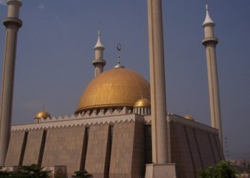 In Gabon, Muslims invite Christians into mosques to pray for peace