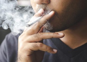 Cigarette ban delay: Anti-smoking groups sue US government