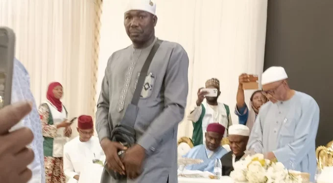 Nigerian pilgrim returns lost $800, other currencies in Makkah