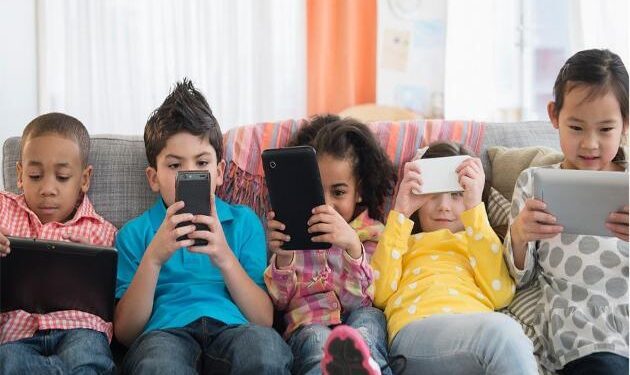 Tobacco-like warning for social media sought by US Surgeon General