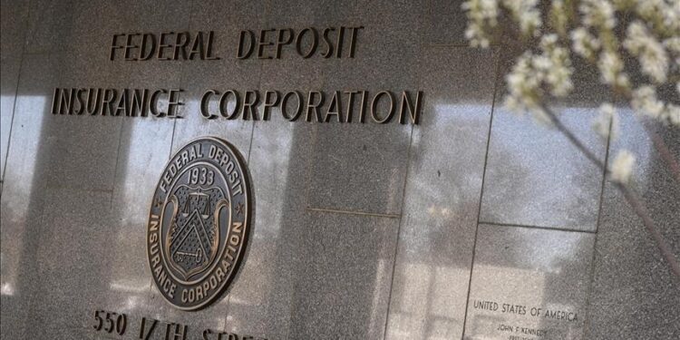 US agencies find weakness in bankruptcy plans at 4 major banks