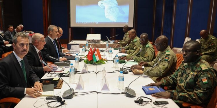 Turkish foreign minister attends joint working group meeting in Niger