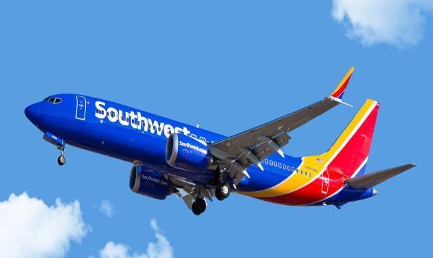 Low flight by Southwest jet in Florida under probe by regulators