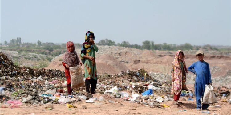 US, Philippines reach deal on transit of Afghan refugees