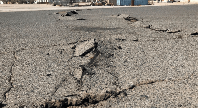 Earthquake hits Los Angeles