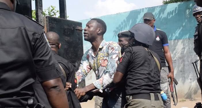 Police arrest journalists covering #EndBadGovernance protest in Abuja