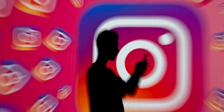 Türkiye blocks access to Instagram