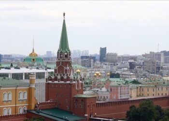 Kremlin urges Russian citizens to leave Lebanon