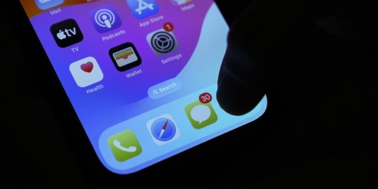 Smartphone bans in schools: Where is it happening and why?