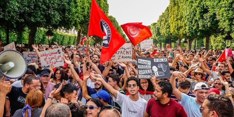 Tunisians protest proposal to strip of court of election oversight