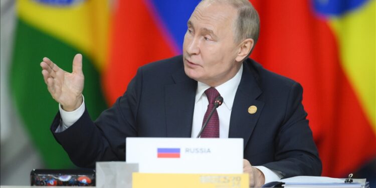 Putin prioritizes strengthening trade, economic cooperation with Iran