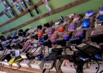 Phone charging spots record high patronage in Jos amid blackout, high fuel price