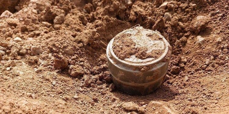 Landmine blast in Nigeria kills 7 loggers, injures 5 others