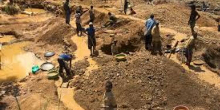 Mali releases 3 executives of Australian gold miner